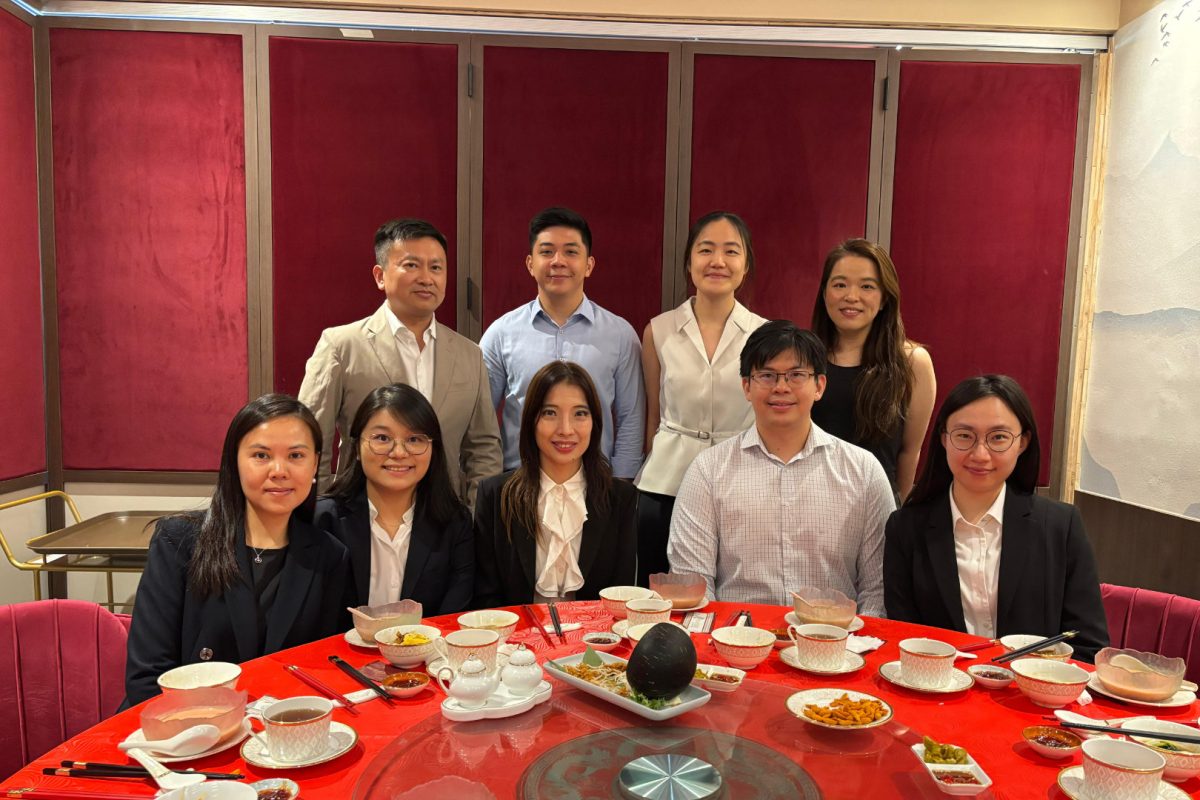 與新加坡律師公會及主席 Ms Lisa Sam 午餐